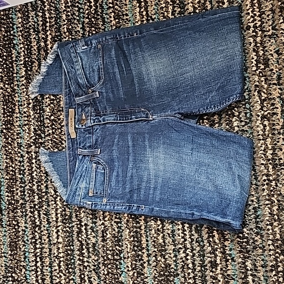 Joe’s Jeans Hi Rise Honey Curvy Skinny Ankle Asymmetrical Hem / Antoinette Wash - Picture 4 of 5